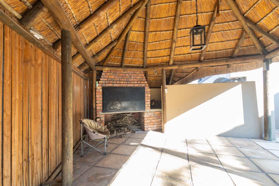 To Let 4 Bedroom Property for Rent in Ridgeworth Western Cape